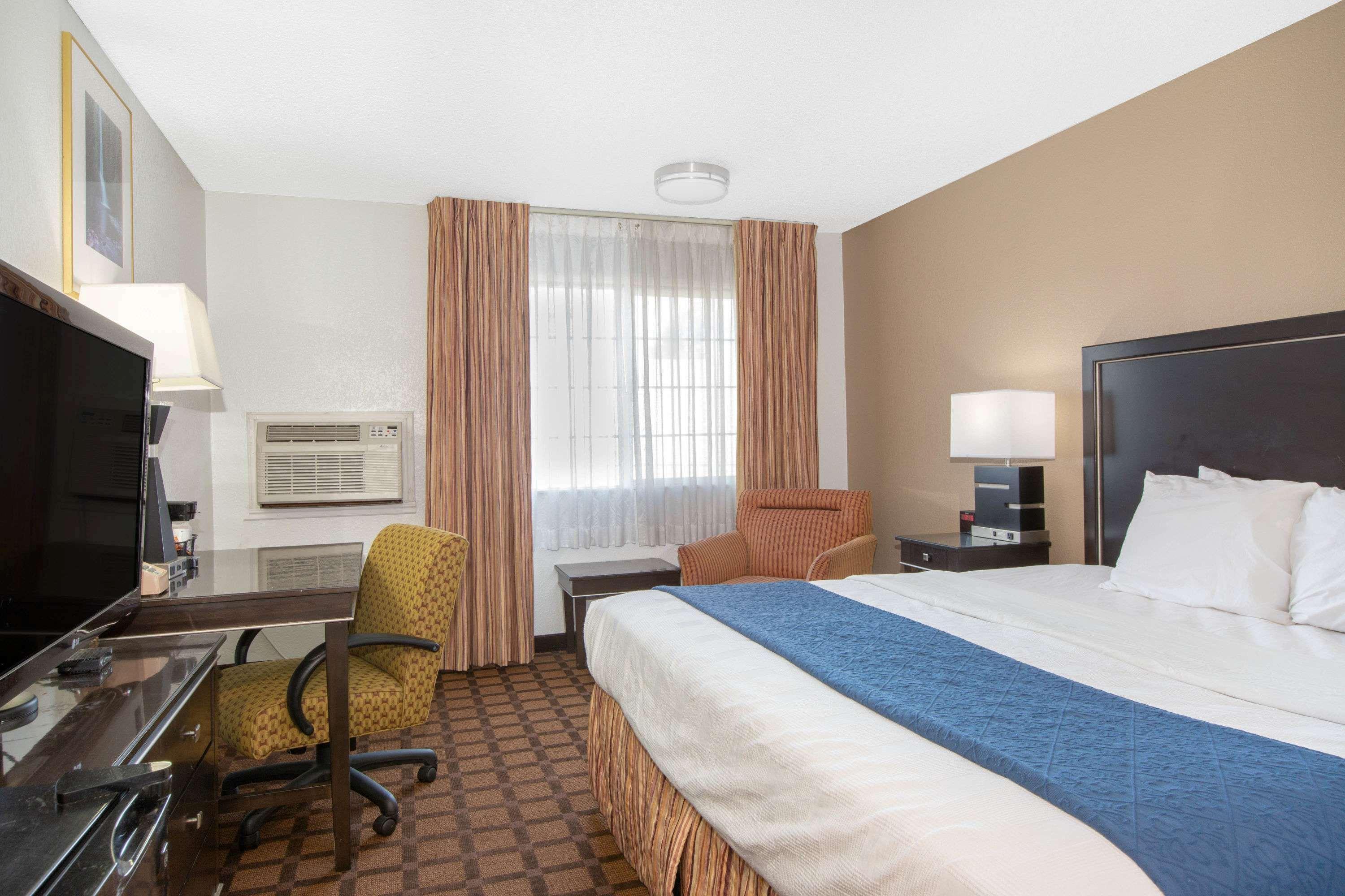 Hotel Baymont By Wyndham Roseburg Zewnętrze zdjęcie